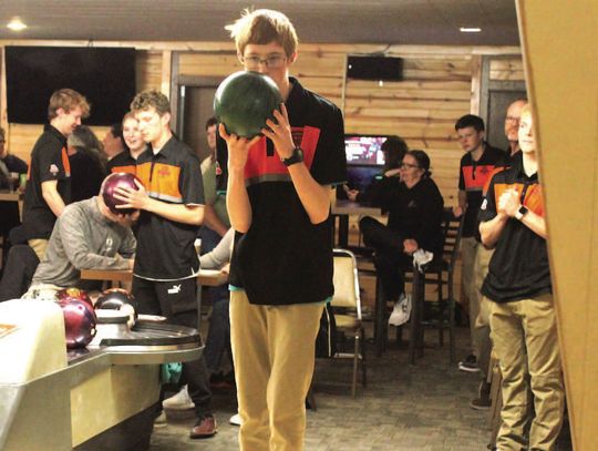 Osmond competes in Unified Bowling match