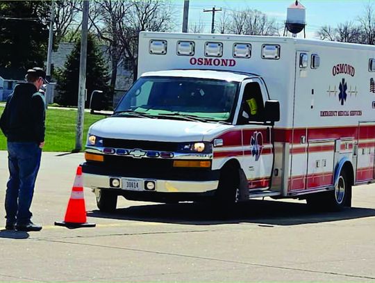 Osmond EMTs take continuing education course