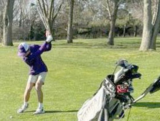 Three Wausa golfers compete at Plainview tournament
