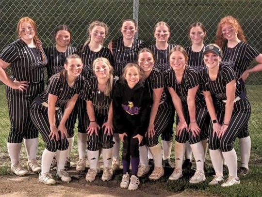 Wausa 18s softball team sees busy week of games, including tournament contests