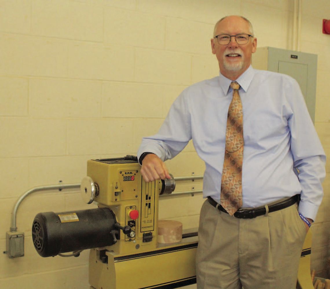 Osmond students, teachers say goodbye to two long-time instructors