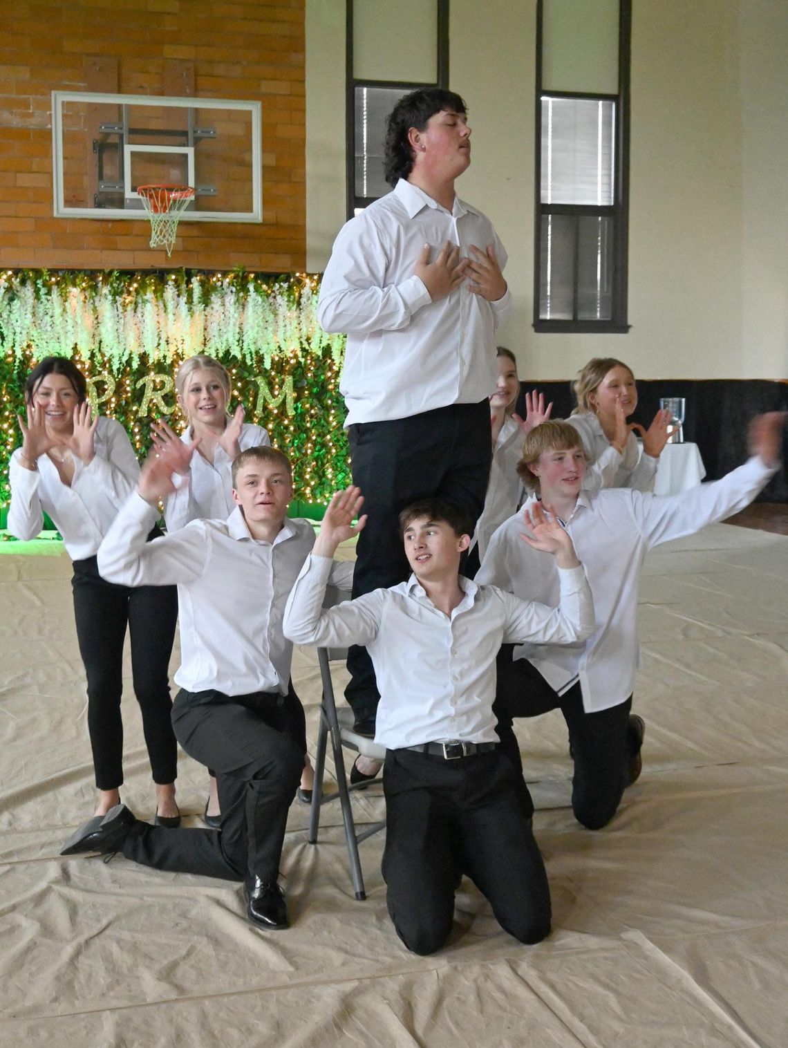 Prom Poses