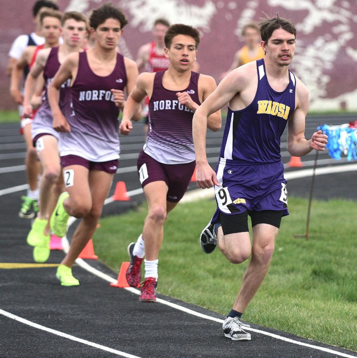 Wausa varsity track and field running toward end of 2024 season